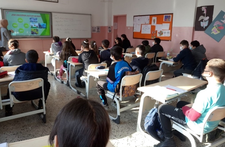 Milli Eğitim Bakanı Mahmut Özer, okullarda müfredata yeni bir ders geldiğini açıkladı