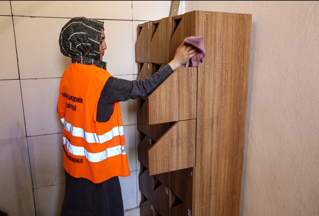 BÜYÜKŞEHİR BELEDİYESİ İLE VAN’DA CAMİİLER TERTEMİZ