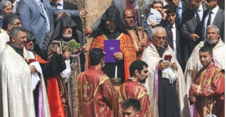 Van’daki Akdamar Adası’nda bu sene 10.’su düzenlenen Ermeni ayini sona erdi.