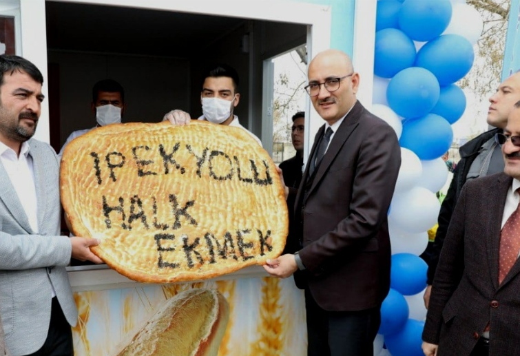 VAN BÜYÜKŞEHİR’DEKİ BELEDİYELER HALK EKMEK AÇIKLAMASI YAPTI!
