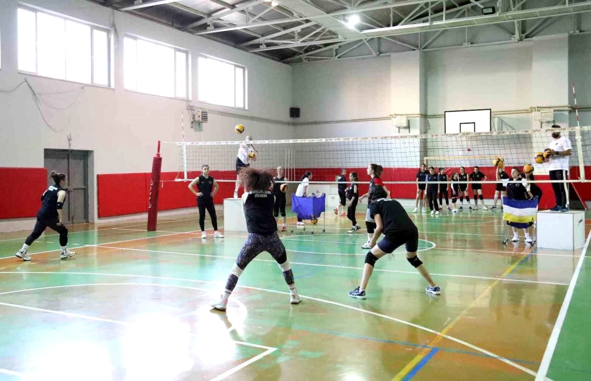 Van Büyükşehir Belediyespor Kadın Voleybol Takımı Yeni Sezon Hazırlıklarına Başladı