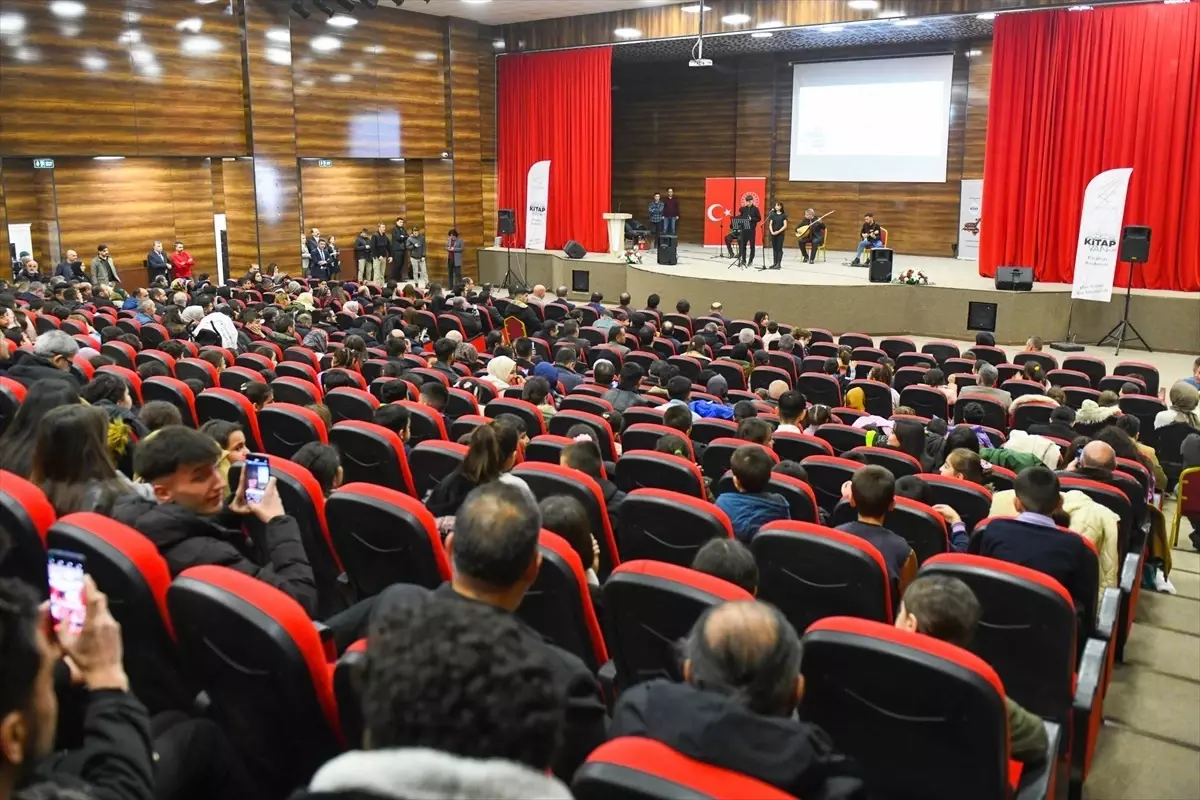 Kitap Van Projesi’nde Ödüller Verildi