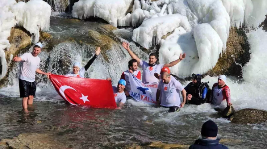 Van Gölü için kış yüzme etkinliği