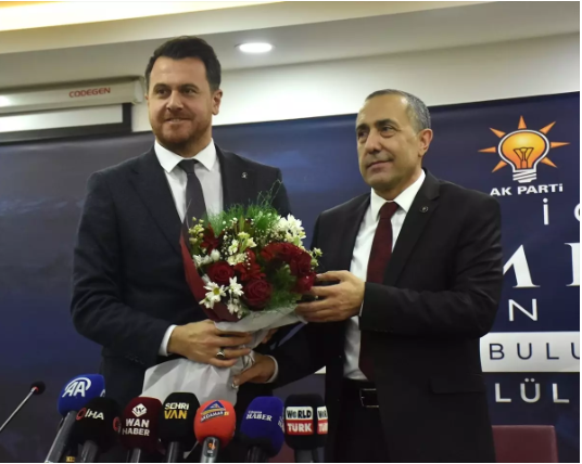 Van’da AK Parti İl Başkanı seçilen Arvas, görevine başladı