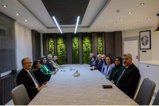 Niğde’de Emekli Müdürlere Veda Yemeği Düzenlendi