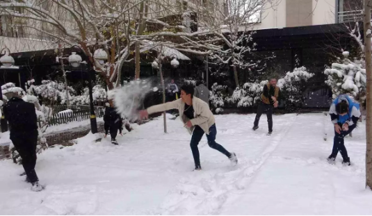Van’da Esnaftan Kar Eğlencesi