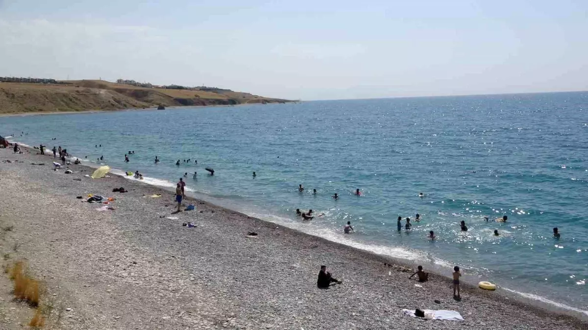 Türkiye’de ilk ve tek! Dermatologların önerdiği plaj doldu taştı