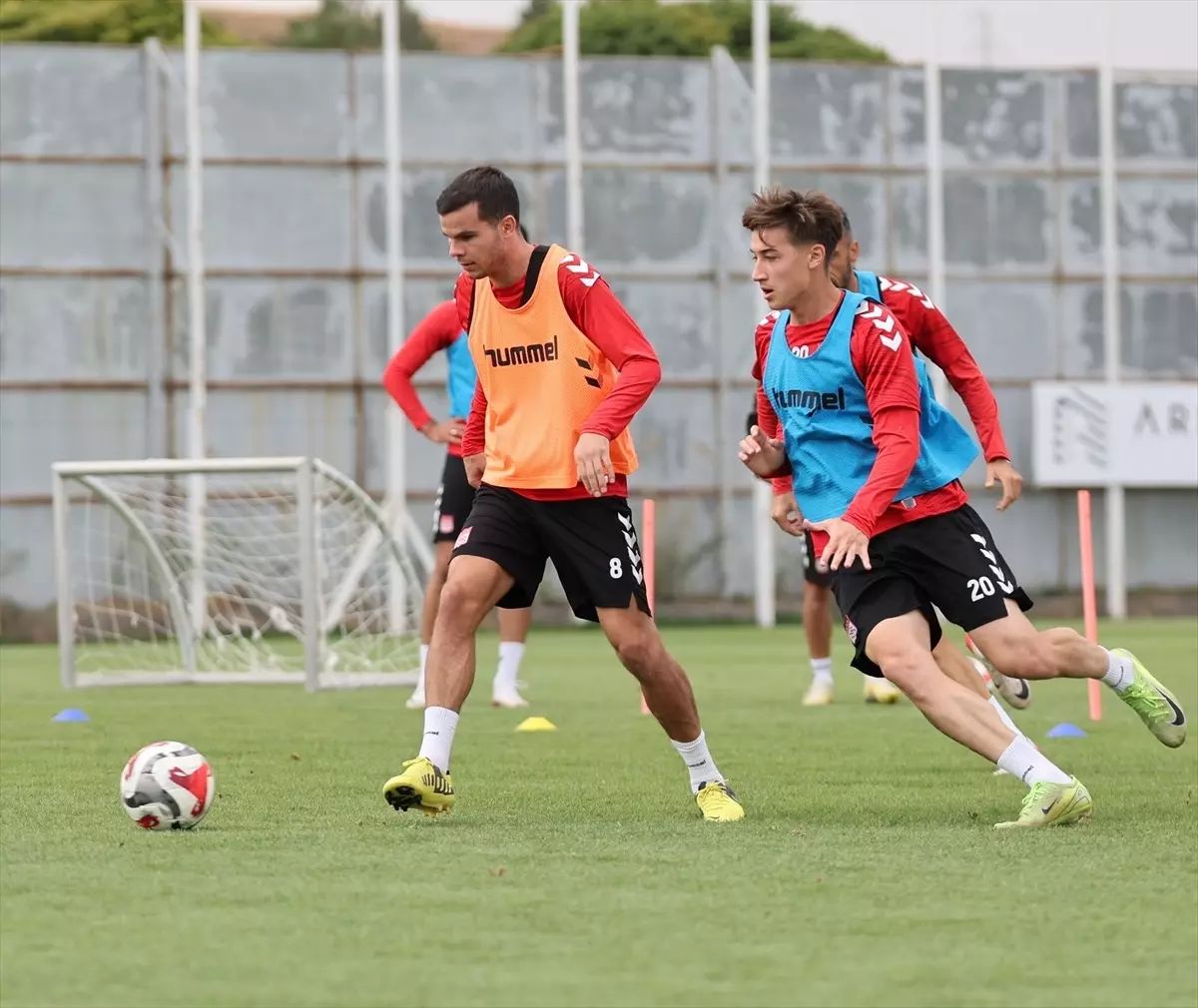 Sivasspor İmaj Altyapı Vanspor Maçına Hazırlanıyor