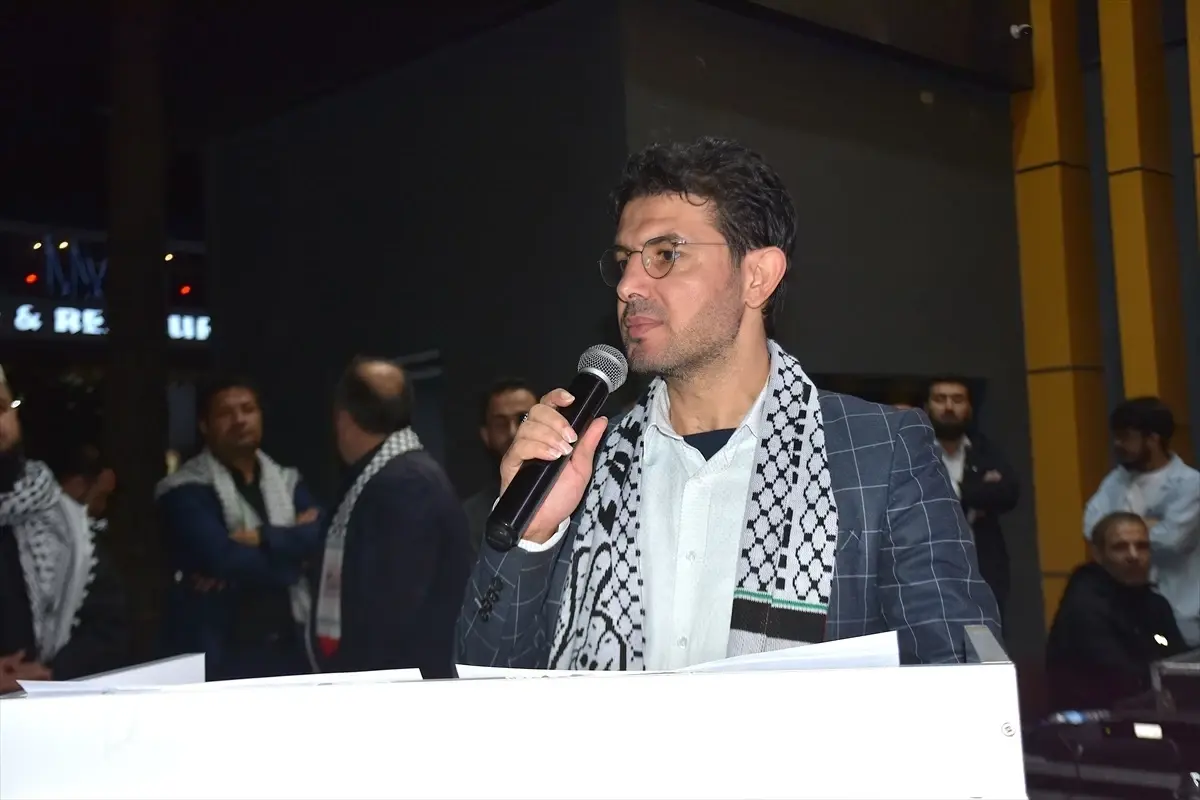 Van’da binlerce kişi İsrail’in Gazze’ye yönelik saldırılarını protesto etti