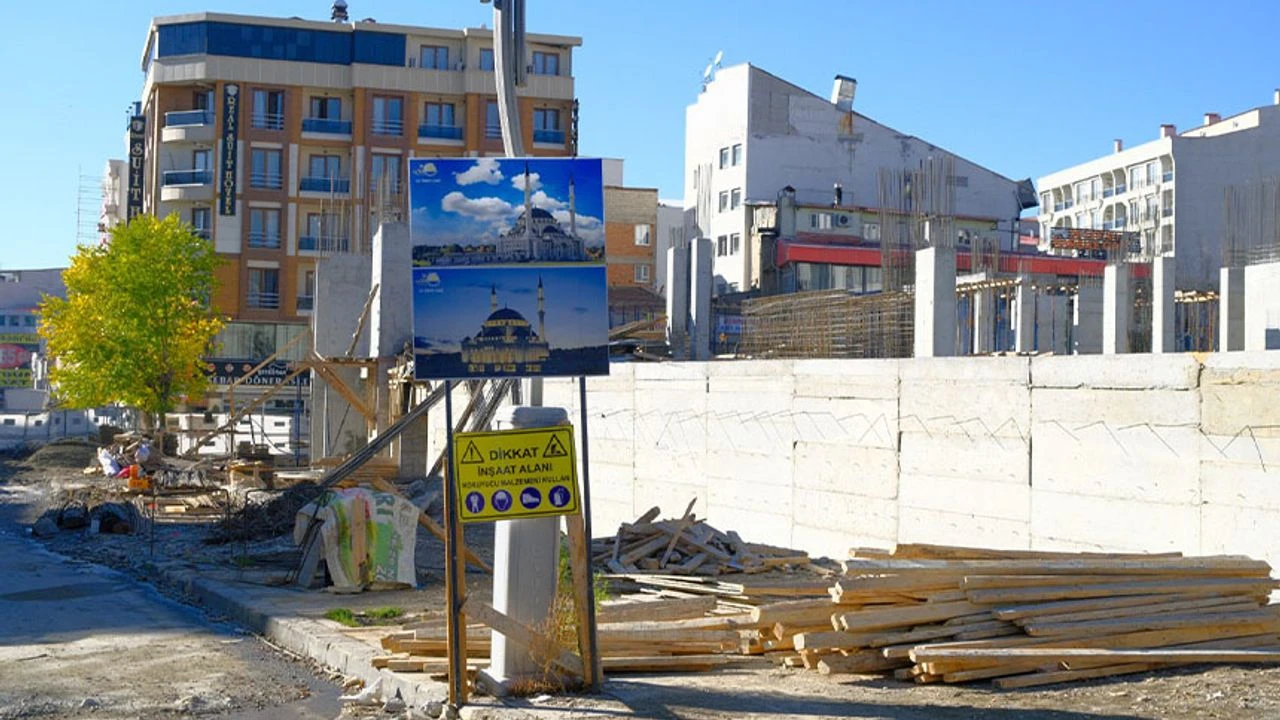 Van’ın simge yapısı yeniden yükseliyor! Yıl sonuna kadar kaba inşaatı tamamlanacak