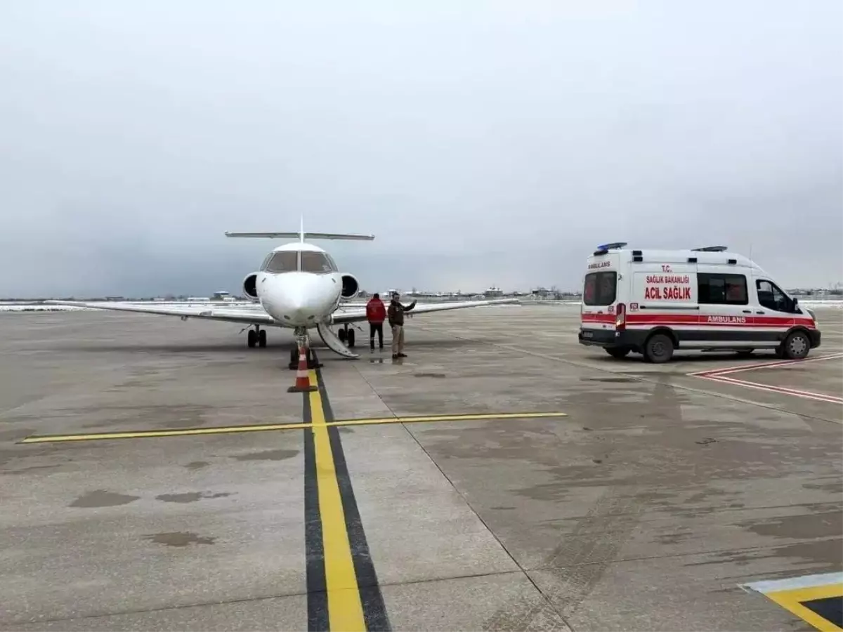 Yenidoğan Bebek Uçak Ambulansla Nakledildi
