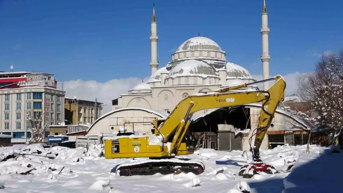 Mısır Çarşısı Yeniden Yapılıyor