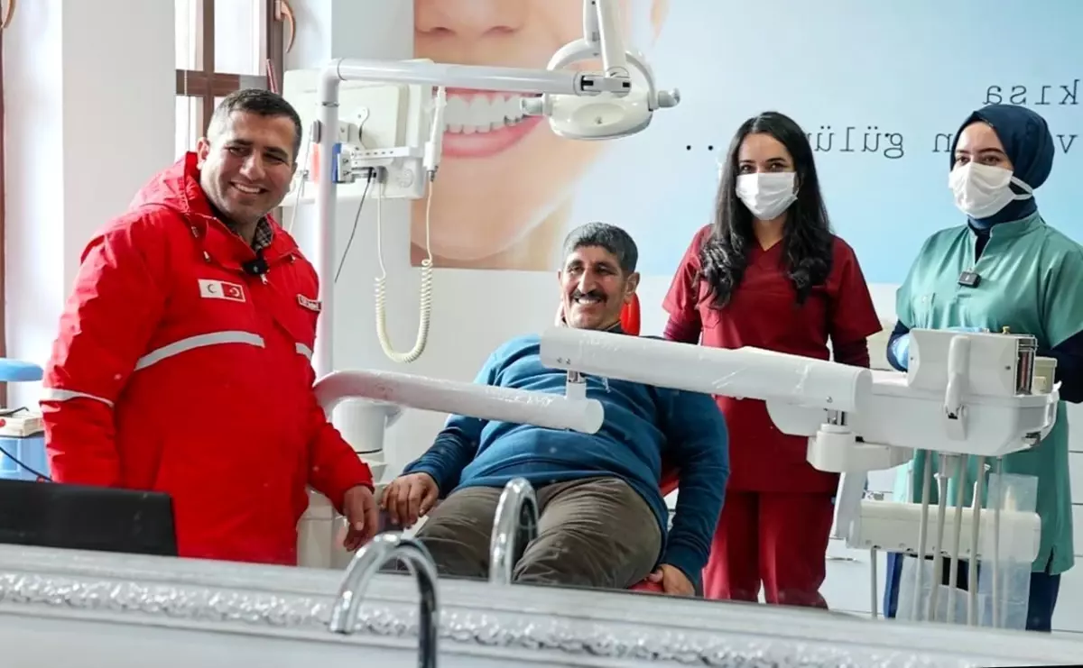 Kızılay’dan Gönüllü Diş Tedavisi