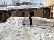 Bahçesaray’da Kar Temizleme Mücadelesi