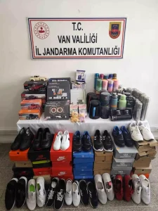 Tuşba’da 209 Kaçak Eşya Ele Geçirildi
