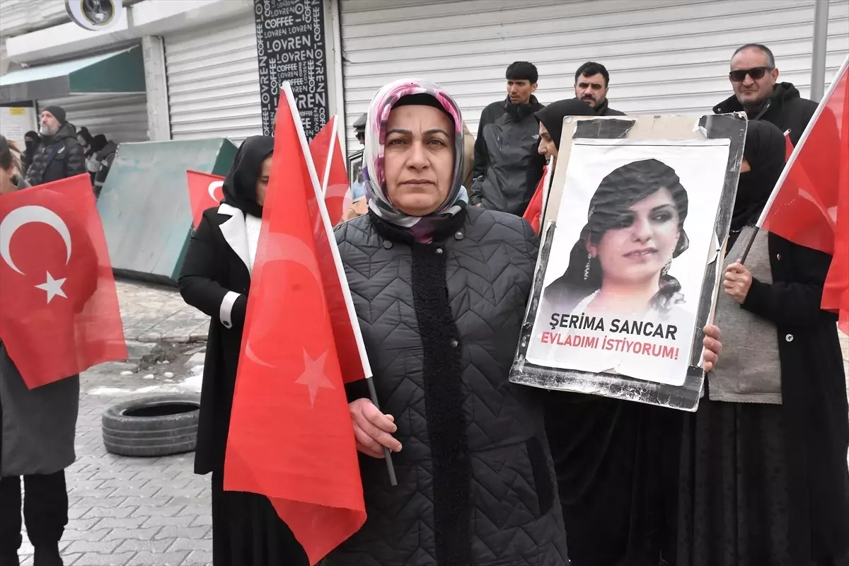 Van’da Evlat Nöbeti Devam Ediyor