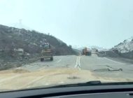 Hakkari-Van yolunda çökme: Ulaşım kontrollü sağlanıyor