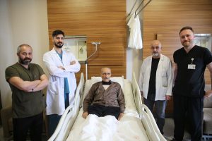 Kalp krizi geçiren hasta, 25 dakikalık müdahale sonrası hayata döndü