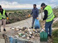Van Gölü’nün sessiz kahramanları için yol temizliği
